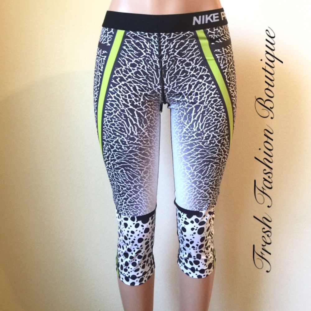 Nike Pro Safari Capris - Picture 3 of 5
